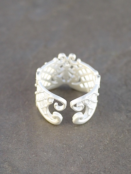 Thai Lattice Ring - White - Click Image to Close