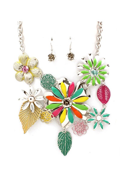 Jardin Flower and Leaves Bib Necklace and Earring Set - Click Image to Close