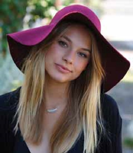 Lucy Love Almost Famous Hat - Garnet - Click Image to Close