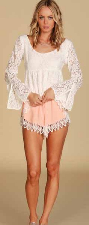 Lucy Love Scallop Lace Shorts - Georgia Peach - Click Image to Close