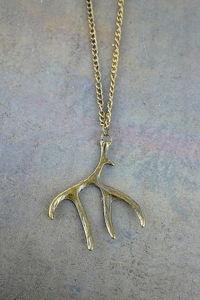 Antler Pendant Necklace - Short - Click Image to Close