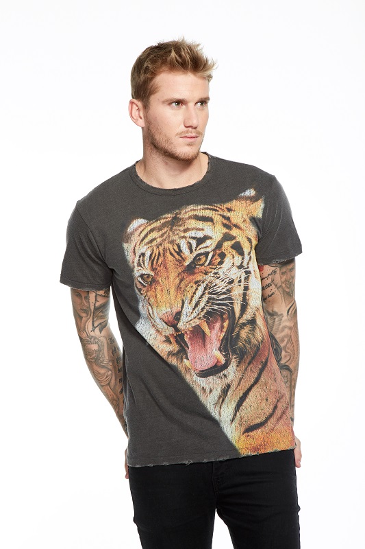 Tiger Teeth Men's Graphic Tee : Ava Adorn: Apparel and Accessories